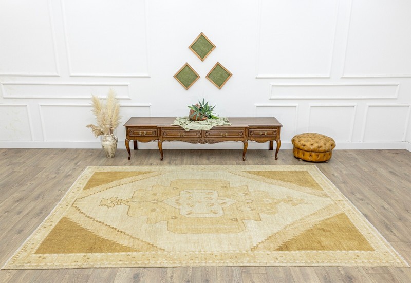 Vintage Turkish Oushak Rug – Handwoven Golden Beige Ivory Medallion 7'x10'5'' gallery