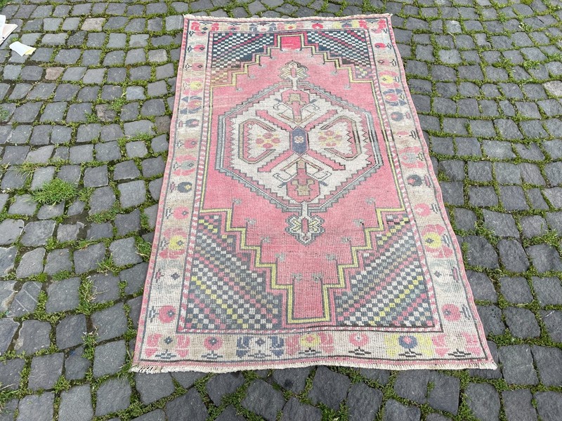 Home Decor Rug, Turkish Vintage Rug, Boho Decor Rug, 3,4 x 5,7 ft gallery