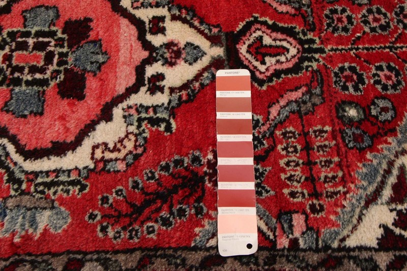 Vintage 2'7" x 4'5" Traditional Hand Knotted Vegetable Dye Wool Area Rug gallery