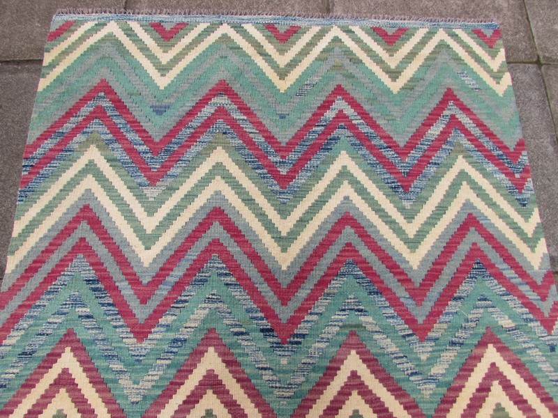 Vintage Kilim Traditional Hand Made Oriental Purple Wool Large Kilim 175x132cm gallery