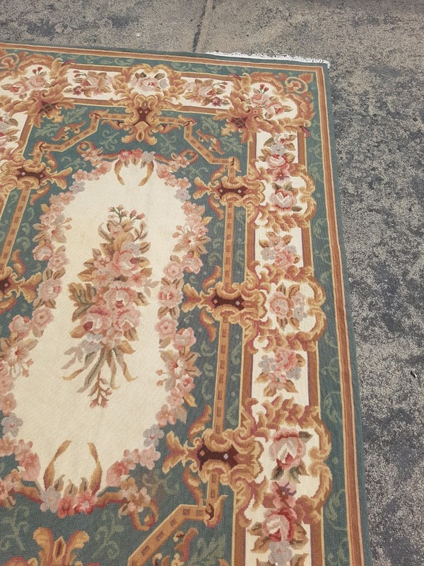 Vintage Handmade French Floral Medallion Needlepoint Wool Rug 176x112 cm gallery