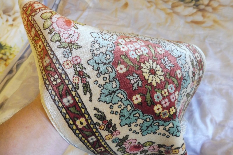 Hereke Silk Carpet, Noble, Small Oriental Carpet, High Quality And Like New gallery