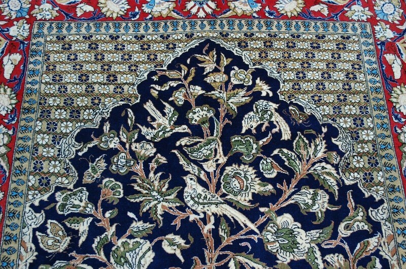 RARE NATURAL WOOL,SILK HandWoven Oriental Rug,IN size OF 4'7" × 7' BIRDS DESIGN gallery