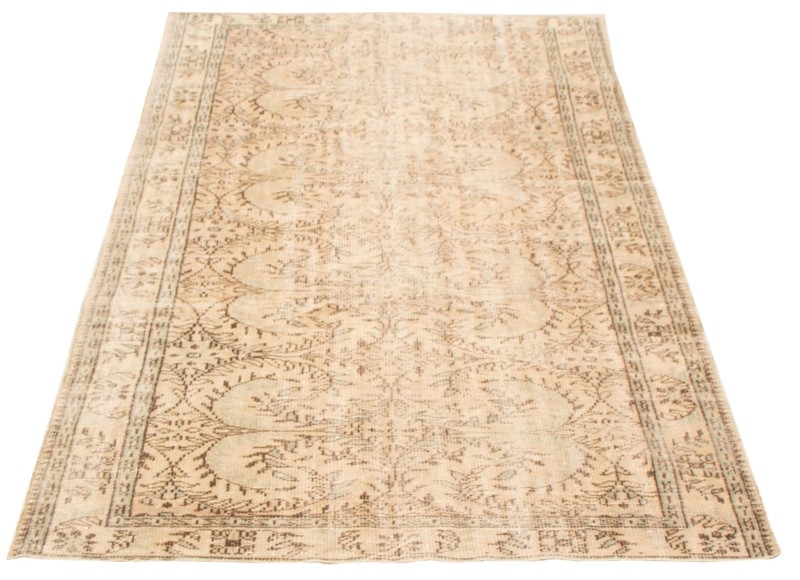 Vintage Hand-Knotted Area Rug 5'8" x 9'3" Traditional Oriental Wool Carpet gallery