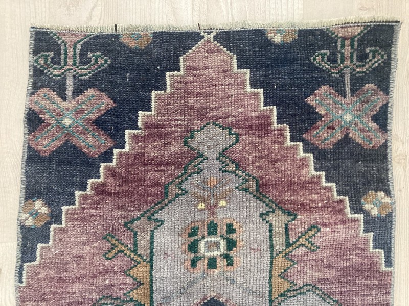 Small Pink rug, Turkish rug, Vintage rug, Handmade rug, Doormat, 1.4 x 2.7 ft gallery