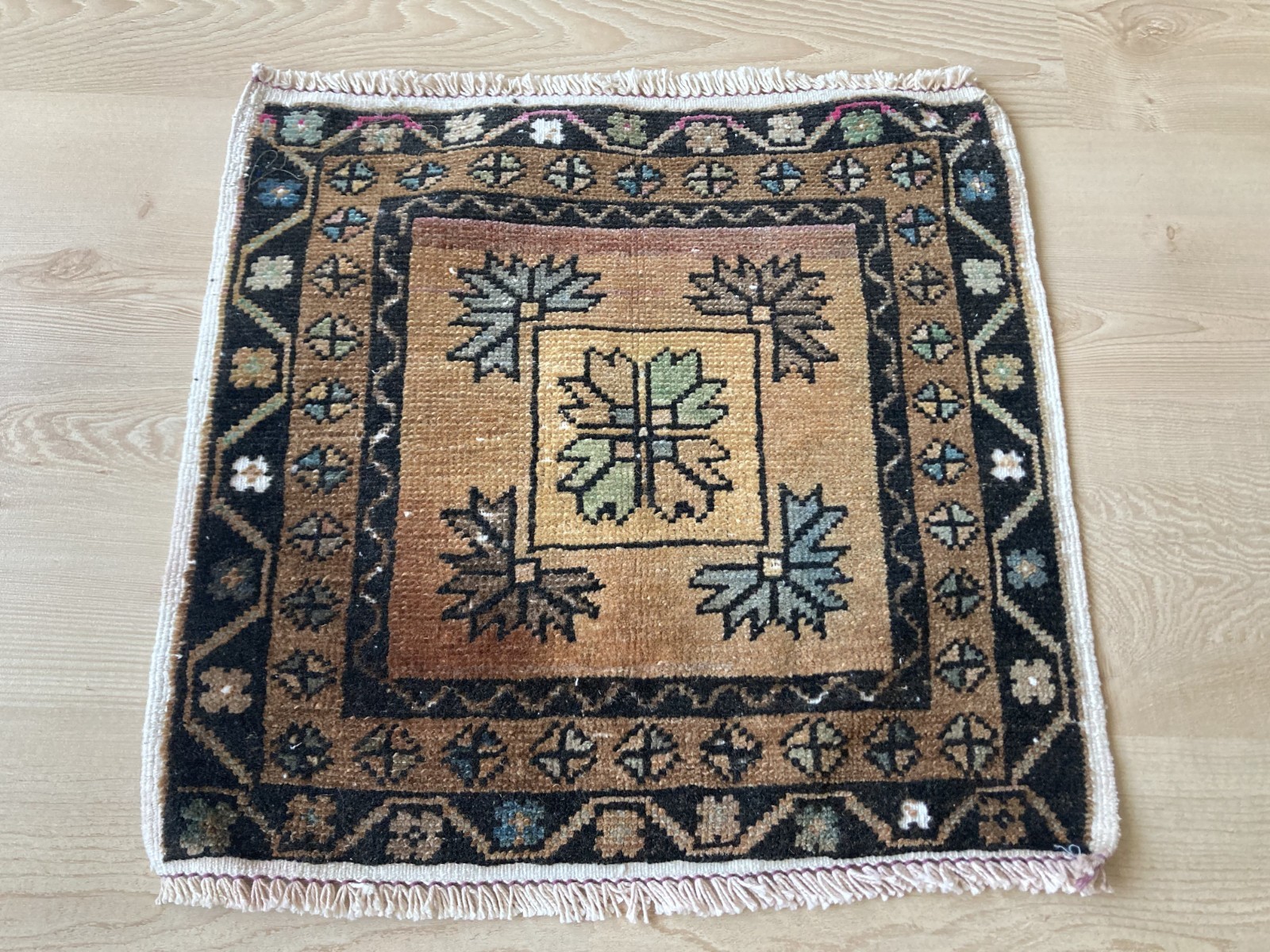 Square rug, Orange rug, Turkish rug, Vintage Rug, Doormat rug, 1.5 x 1.6 ft gallery