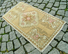 Vintage Turkish Rug 18” x 33” Anatolian Muted Dye Oushak Rug Hand-Knotted Rug