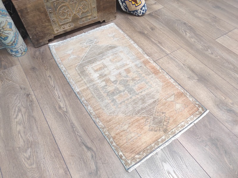 Small Pale Rug, Turkish Vintage Wool Rug, Small Area Rug, Pale Orange Rug gallery