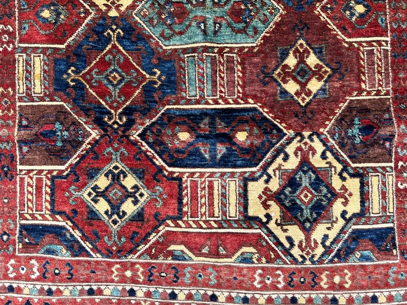 COLLECTORS' ITEM Vintage Stunning Natural Vegetable Dye Fine Quality Shirvan Rug gallery
