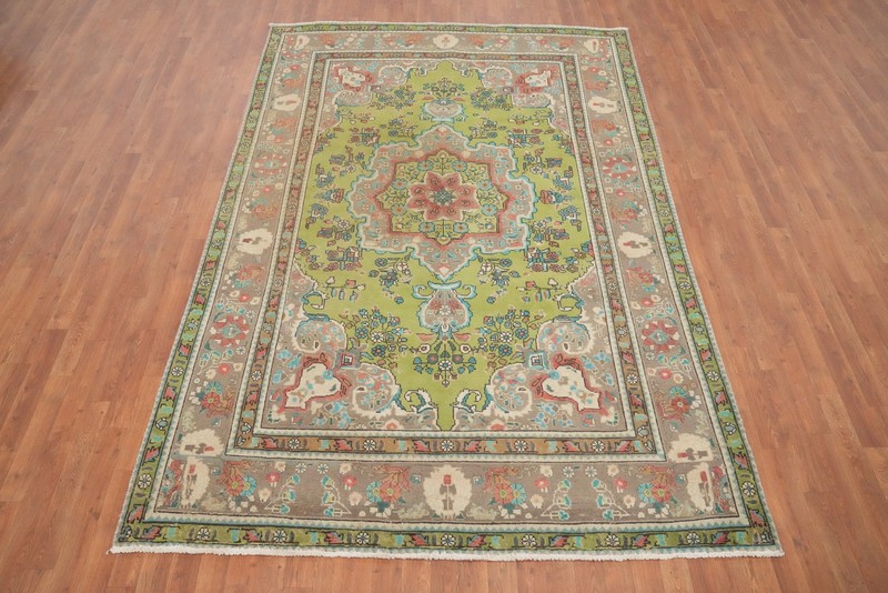 Light Green Wool Traditional Area Rug 6x10 ft Hand-knotted for Living Room gallery