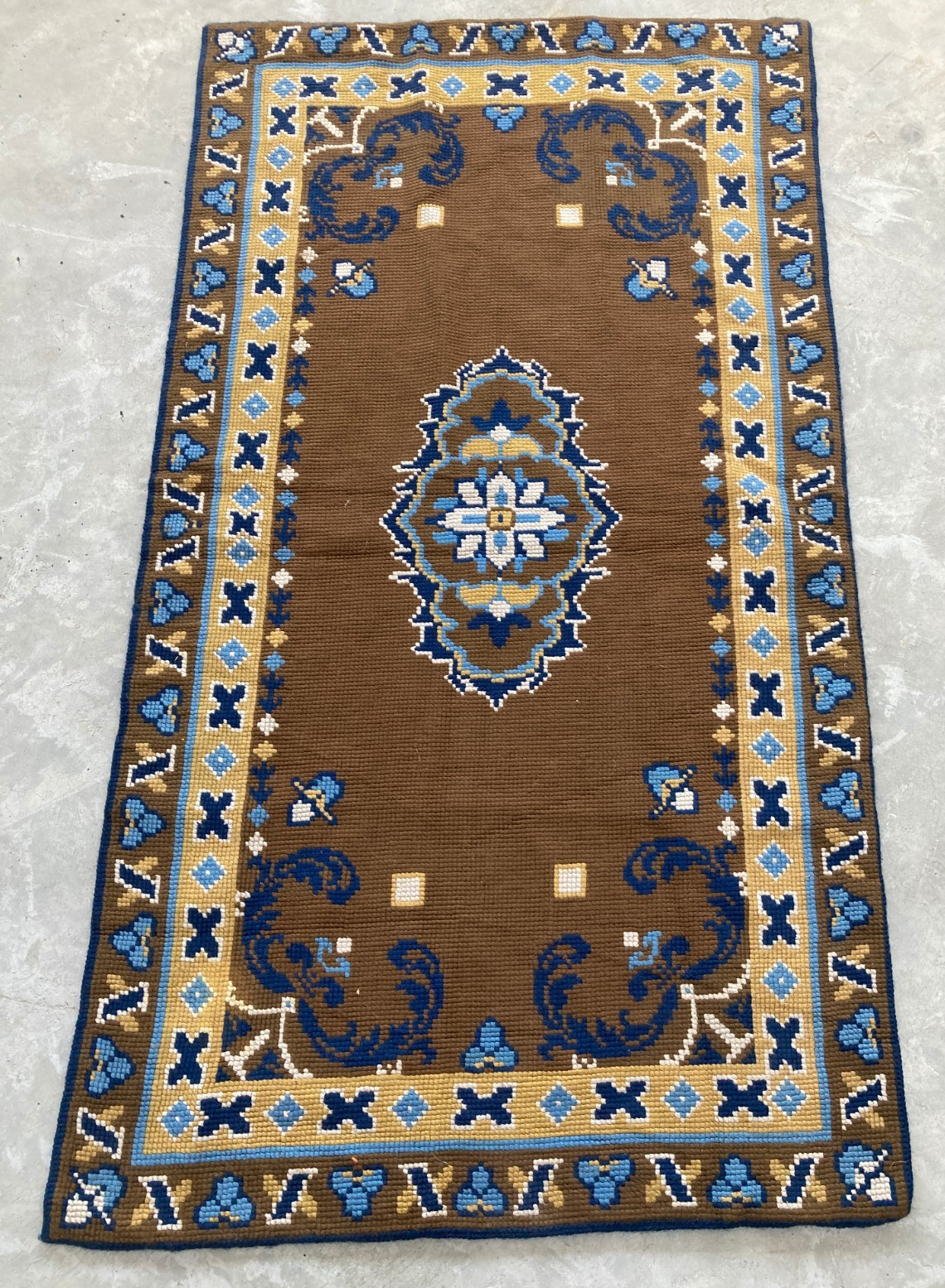 Vintage Handmade Turkish Geometric Medallion Style Wool Area Rug 164x93 cm gallery