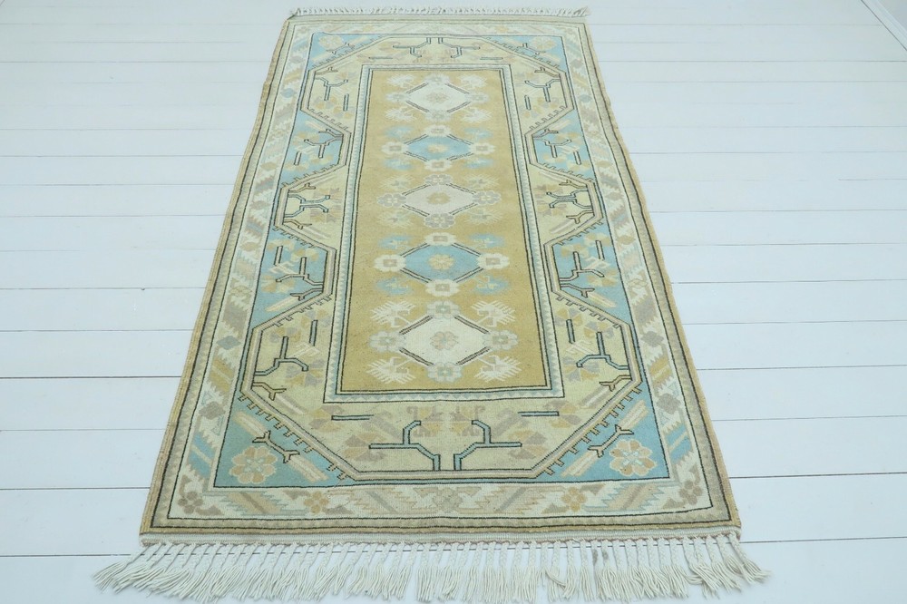 Honey Gold Medallion Vintage Turkish Carpet, Handmade Wool Floor Rug 47"x81"