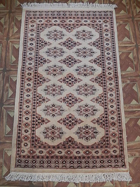 Ivory Silk Silk & Wool Handmade 3 x 4 Cosmic Latte Rug B-77914