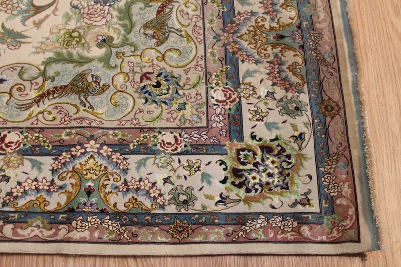 7' x 5' Handmade Fine Quality Tabris Rug, made out of 100% Natural Wool & Silk gallery