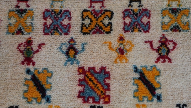 3'3" x 6'6" ANTIQUE MOROCCAN HAND KNOTTED WOOL IVORY GOLD RUG, BIRDS, TEA-POTS gallery