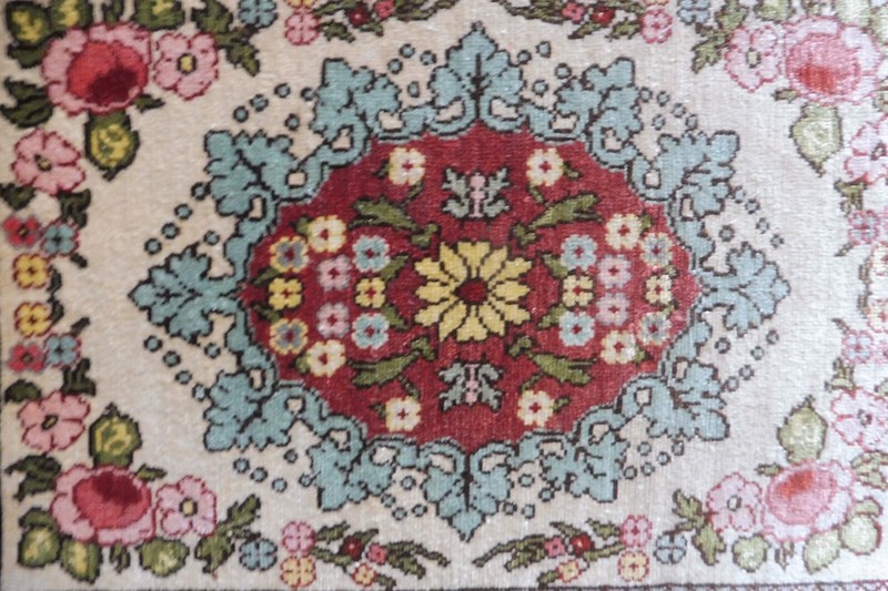 Hereke Silk Carpet, Noble, Small Oriental Carpet, High Quality And Like New gallery