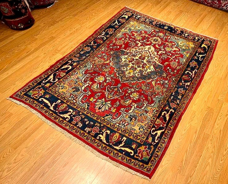 4.7 x 7 Hand Knotted Fine Quality Antique Esfahaan Rug . Natural Dyes Fine Wool gallery