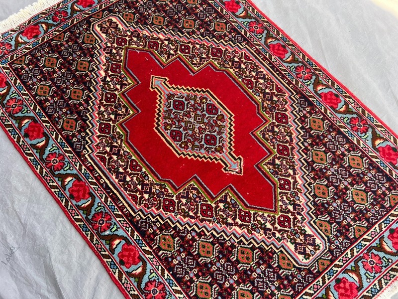 Stunning Vintage Oriental Floral Pattern Keshan Natural Vegetable Dye Senneh Rug gallery
