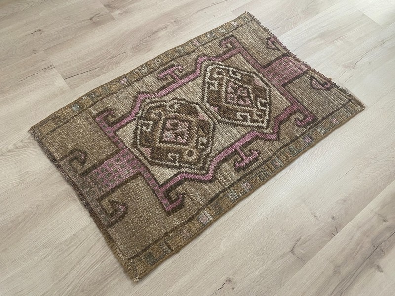Vintage Turkish Accent Rug 1.7x2.6 Ft Handmade Wool Entryway Area Rug Decor gallery