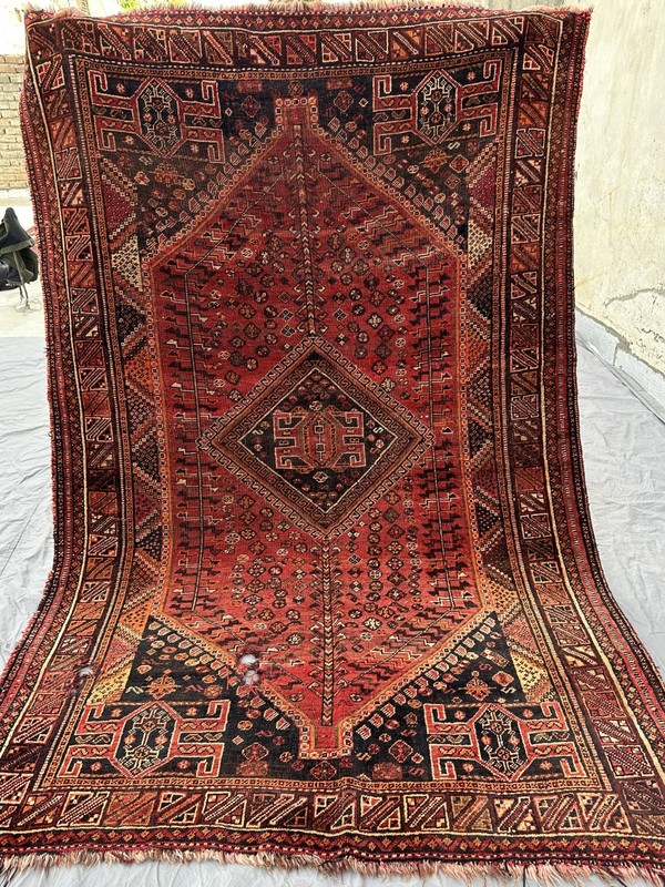 164 x 243 COLLECTORS ITEM Antique Stunning Natural Vegetable Dye Vase Tribal Rug gallery