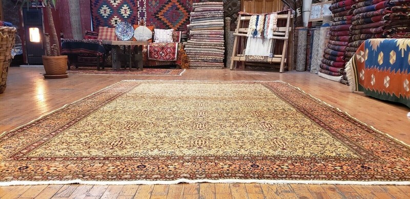 Exquisite Cr1930-1939s Antique Wool Pile Floral Patterned Bunyan Rug 6'7"×9'8" gallery