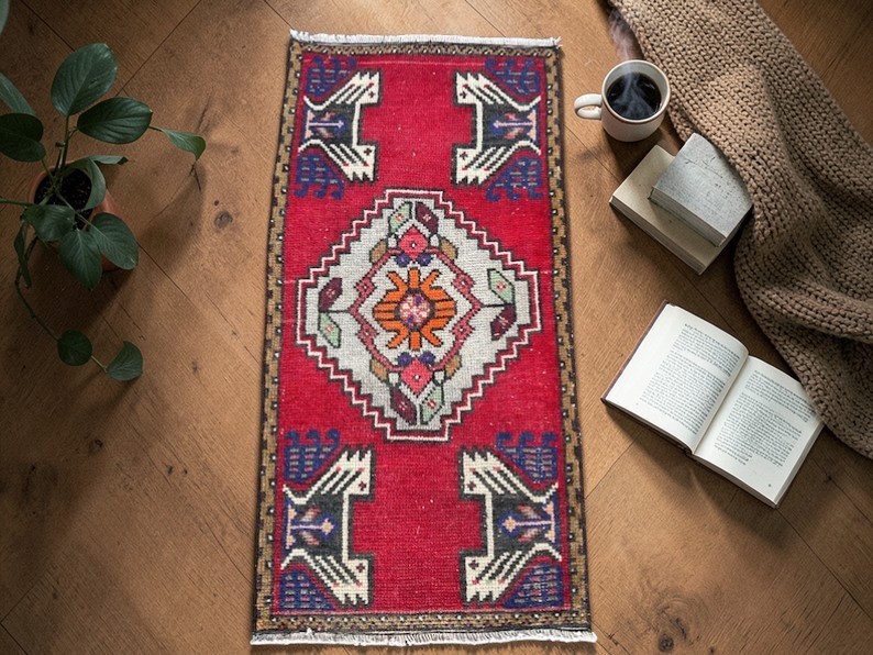Handwoven Wool Kilim Rug, Small Vintage Turkish Oushak 1,6 x 3,1 ft gallery