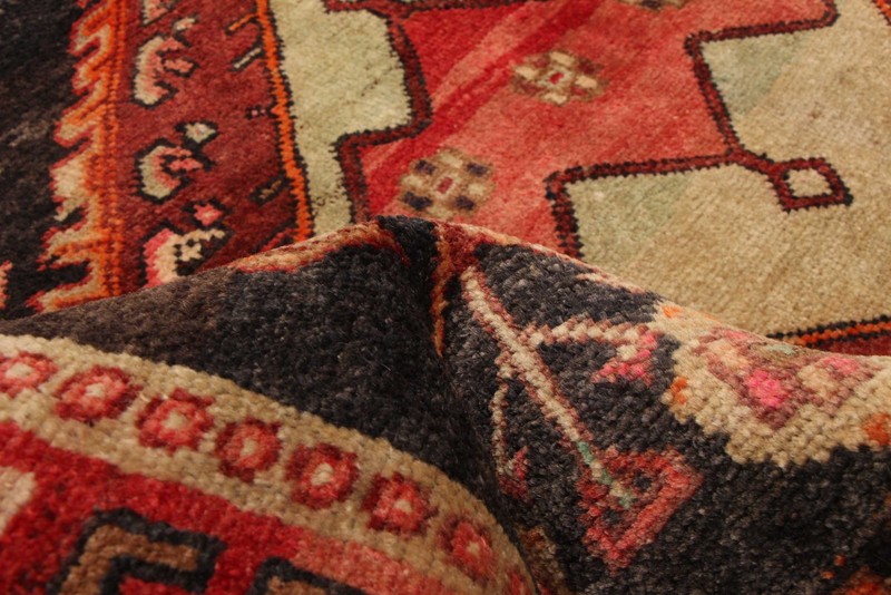 Vintage 4'8" x 8'5" Traditional Hand Knotted Vegetable Dye Wool Area Rug gallery