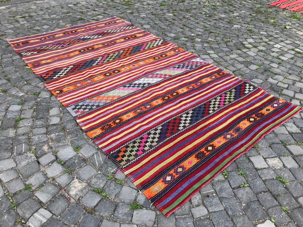 Turkish Vintage Handmade Wool Kilim Bohemian Large Kilim Rug 9.9 X 5.4 Ft