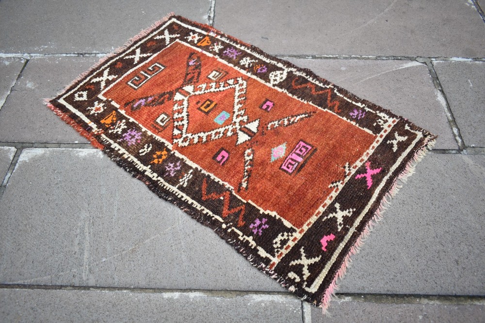 Vintage Turkish Rug 19'' x 30'' Anatolian Hand Knotted Oushak Rug Home Decor Rug