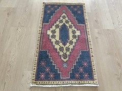 Small Pink Antique Oushak Entry Rug, Vintage Turkish Wool Doormat, 1.5 x 2.7 ft
