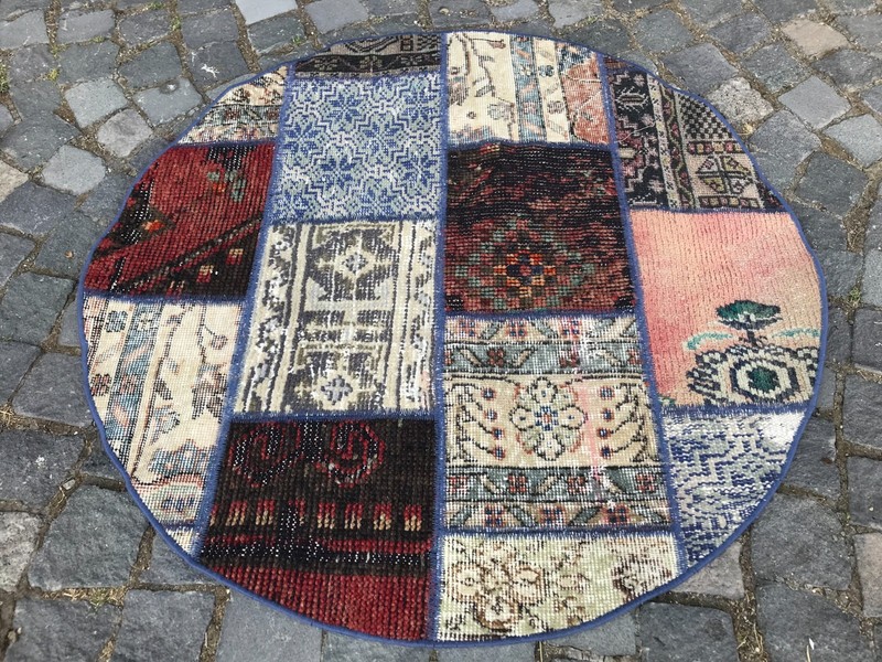 Turkish Vintage Rug, Home Decor Rug, Boho Decor Rug, Oushak Kilim Rug, 3,4x3,4ft gallery