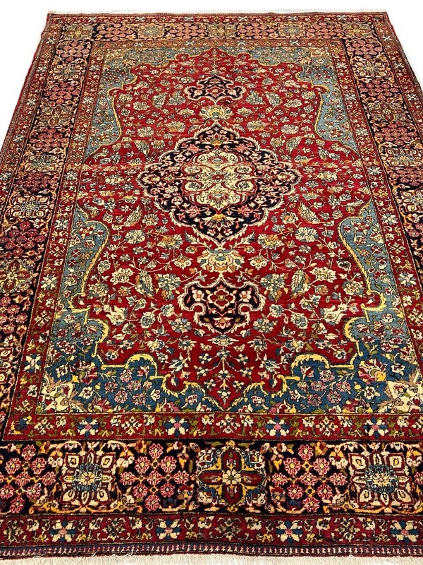 Hand knotted Antique 4'6'' X 6'11'' gallery