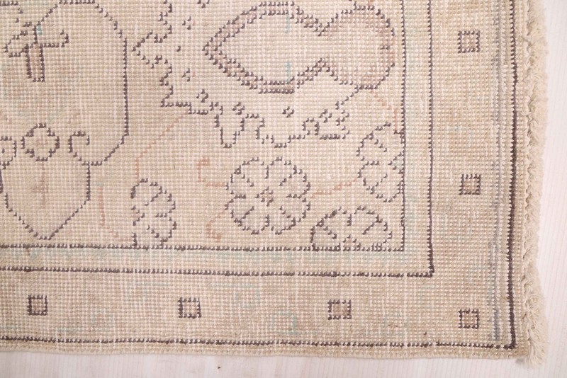 Vintage 9'8" x 12'6" Traditional Hand Knotted Vegetable Dye Wool Area Rug gallery