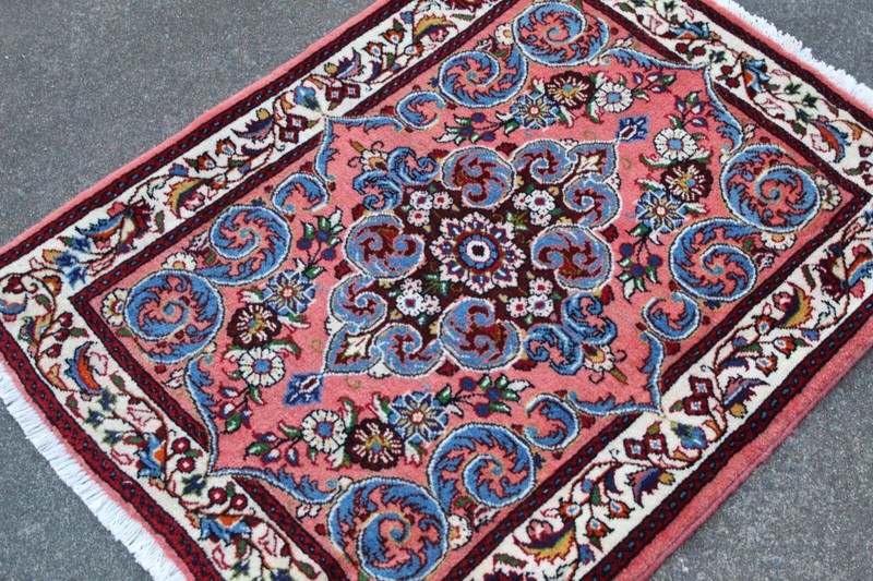 Fine Vintage Hand Made Traditional Rug Oriental Wool ink Small rug 87x68cm gallery