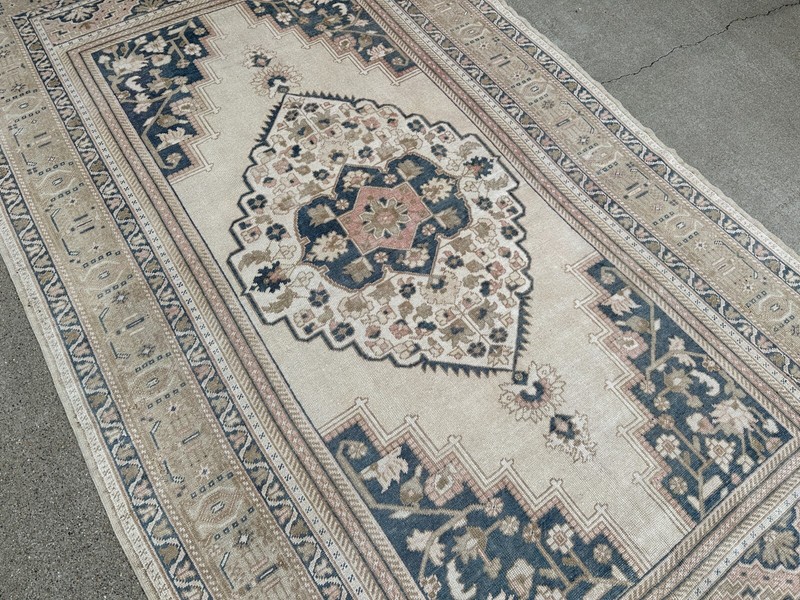 5 x 10 ft Beige Turkish Taspinar 1970s Vintage Hand Knotted Wool Turkish Rug gallery