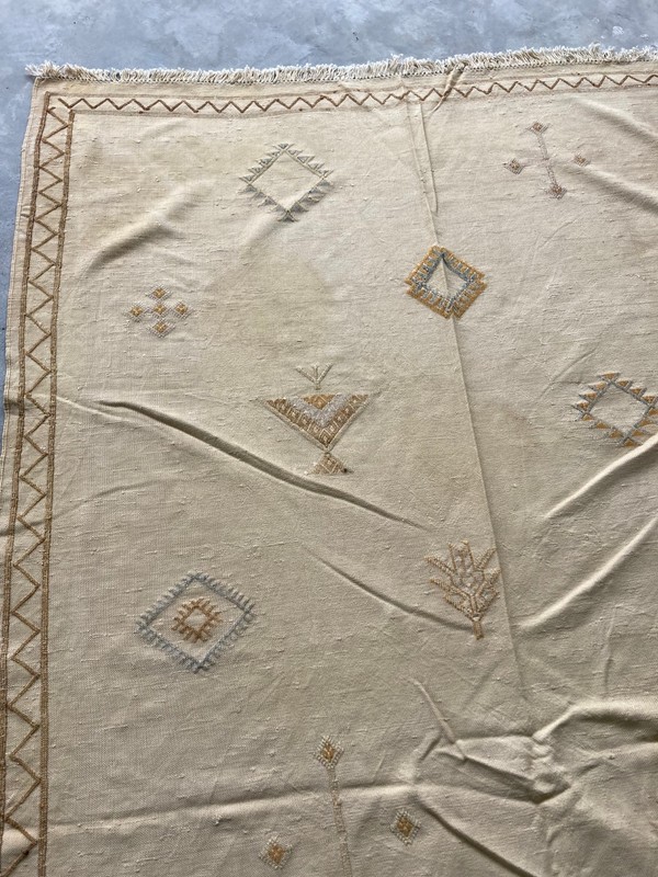 Vintage Traditional Moroccan Handcrafted Kilim Rug for Home Décor 228x130 cm gallery