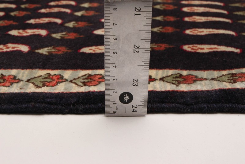 Vintage 3'3" x 4'8" Traditional Hand Knotted Vegetable Dye Wool Area Rug gallery