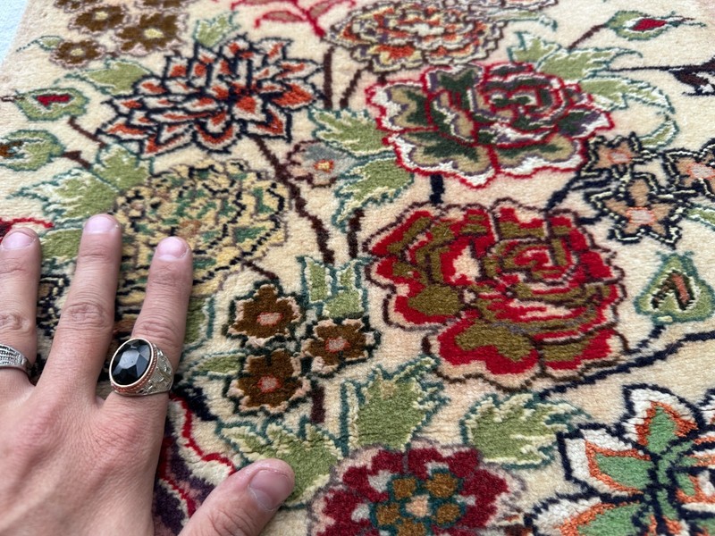 COLLECTORS' ITEM Stunning Vintage Super Fine Quality Guldan Silk Mixed Carpet gallery