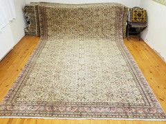 Masterpiece 1930-1940s Antique Wool Pile Muted Dye Hereke Bunyan Rug 8’x 12’8”