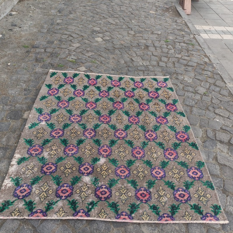 Roses Vintage Area Rug 4.56 x 5.38 ft , 5x5 Handmade Worn Carpet 139 x 164 cm gallery