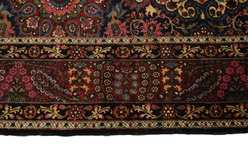 Yâzd-Kễrman Antique Rug - 10'5" x 16'8" gallery
