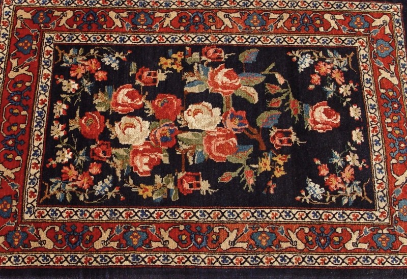 Saroukk Hand Knotted Wool Rug - Antique 1920s - Rose Bouquet - (2' x 3') gallery