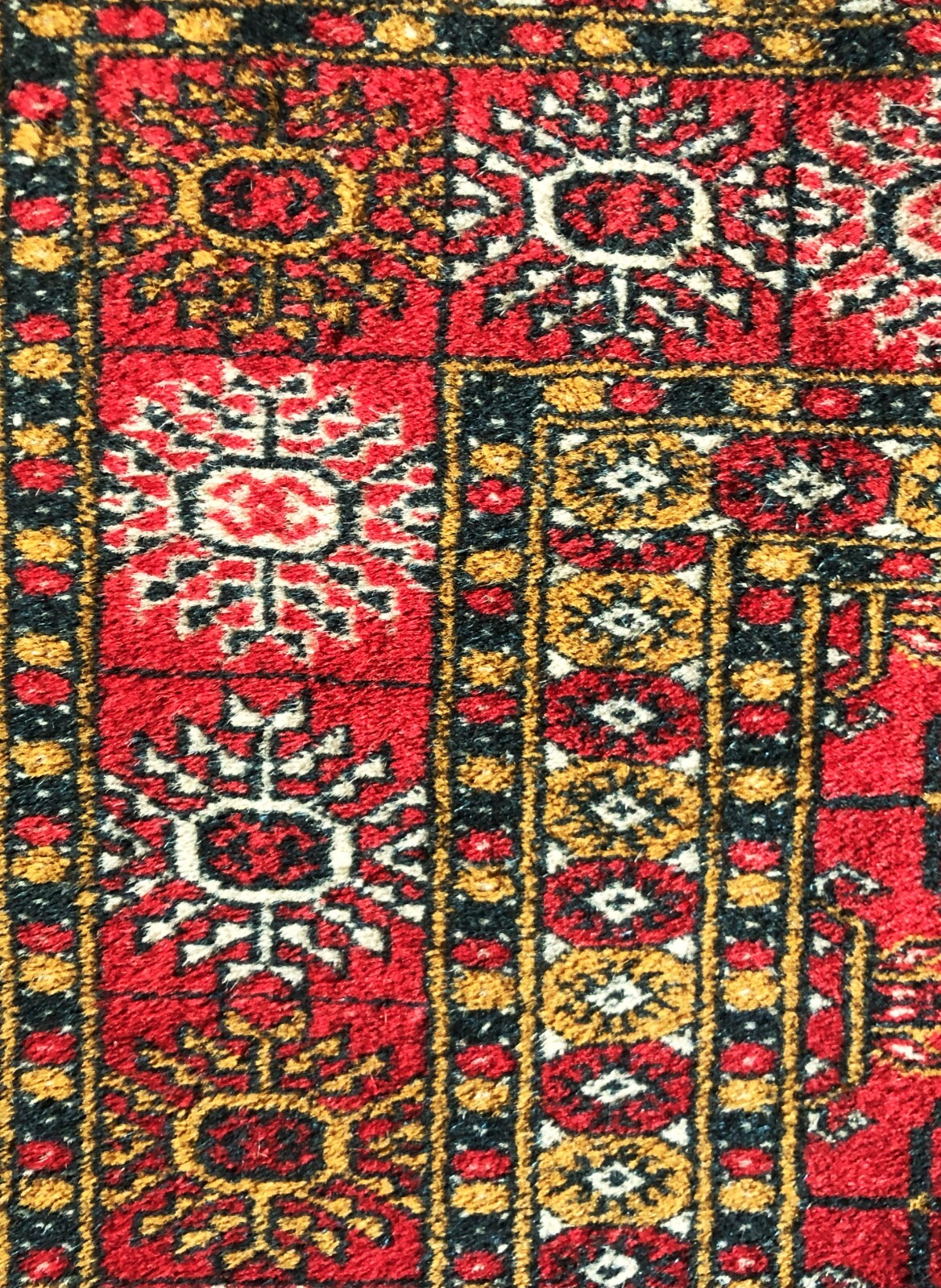 Vintage Woolen Rug 6.5ft by 4ft handmade in good condition gallery
