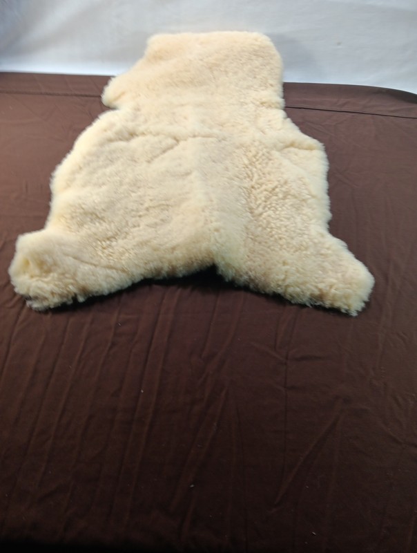 Natural Sheepskin White Tan Approx 20"x32" Rug gallery