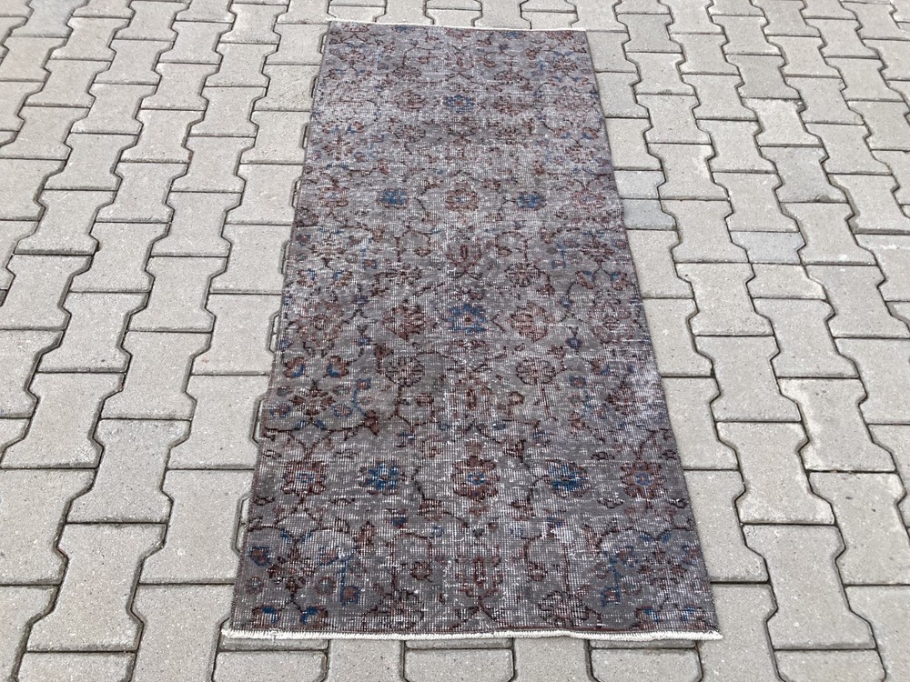 Black rug, Turkish rug, Vintage Rug, Narrow rug, Runner rug, 2.5 x 5.5 ft
