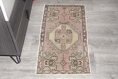 Vintage Turkish Wool Rug, Purple Small Geometric Doormat (1’6″ x 3’1″ ft)