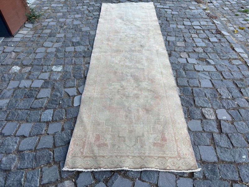 Carpet, Turkish rug, Vintage rug, Handmade rug, Runner, Wool | 2,7 x 9,5 ft gallery