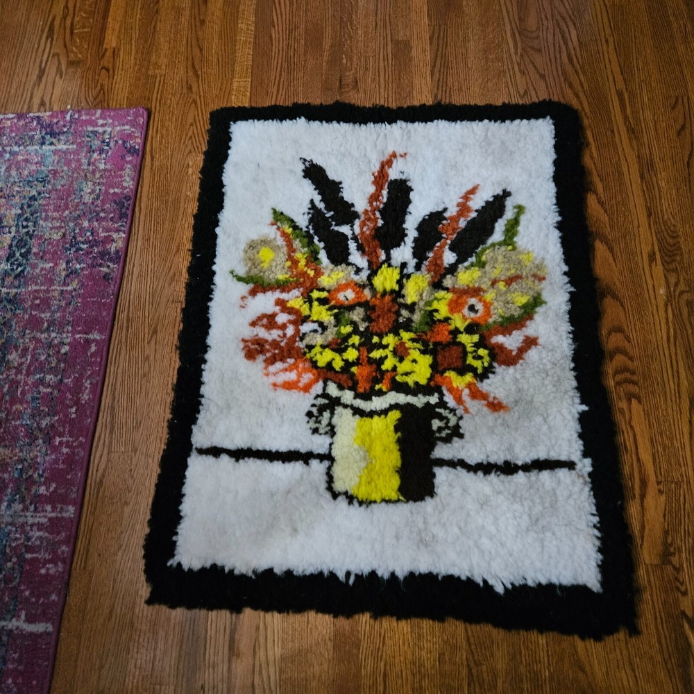 Vintage Mid-Century Modern Loop Flower Rug