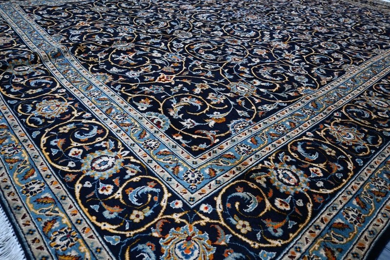 375 X 285 COLLECTORS' ITEM Vintage Keshani Oriental Floral Carpet gallery