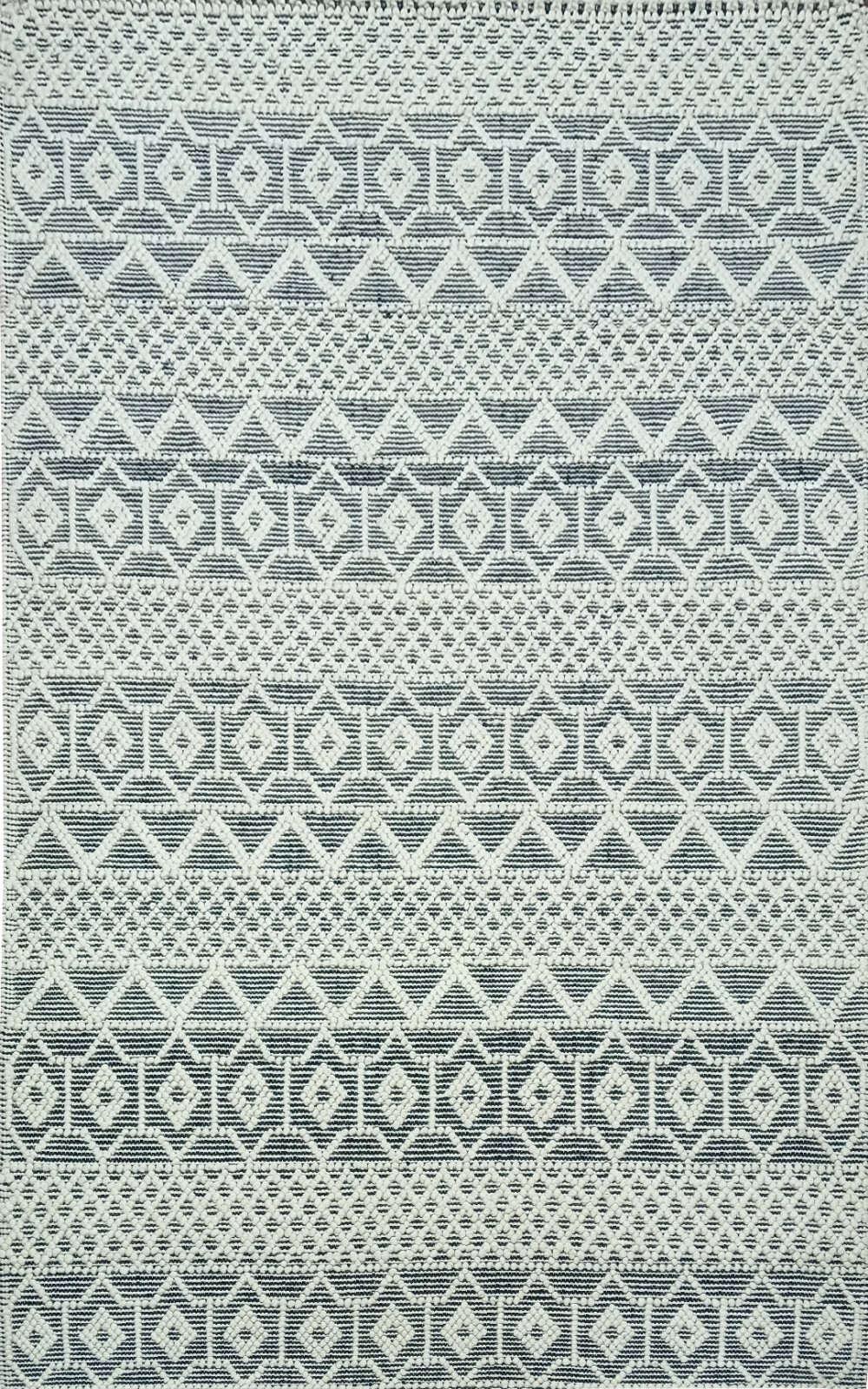 3.3x5,4x6,6x9,5x6.7,2.6x4,2.3x5 Handmade Black Ivory Hand-Woven Area Rug gallery